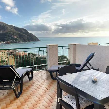 Apartment Sunray By The Sea Levanto