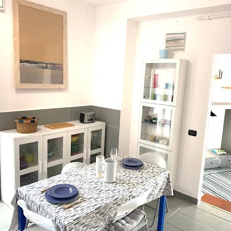 Sunray By The Sea Апартаменты *
